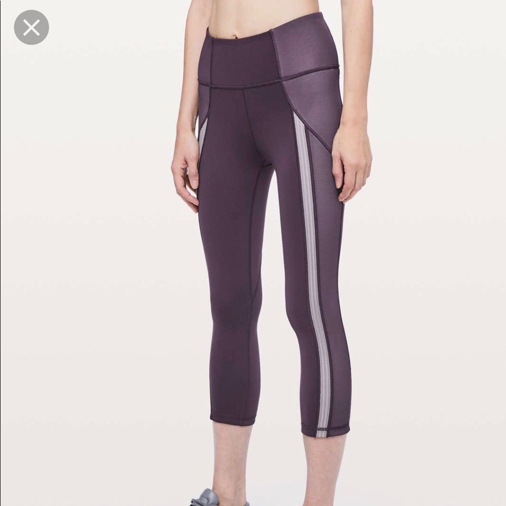 Lululemon Power Lines Crop in Dark Shadow - size 4